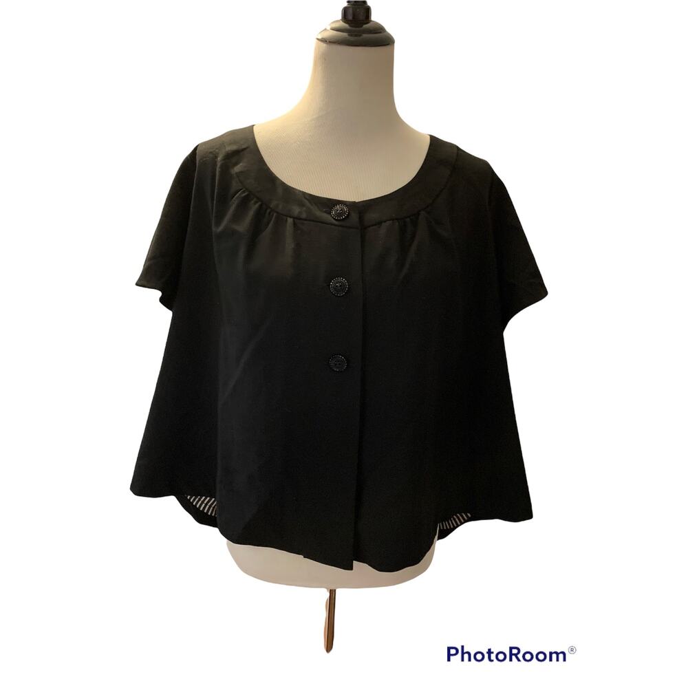 Torrid Black Short 3 Button Swing Jacket  SIZE 4 or 26